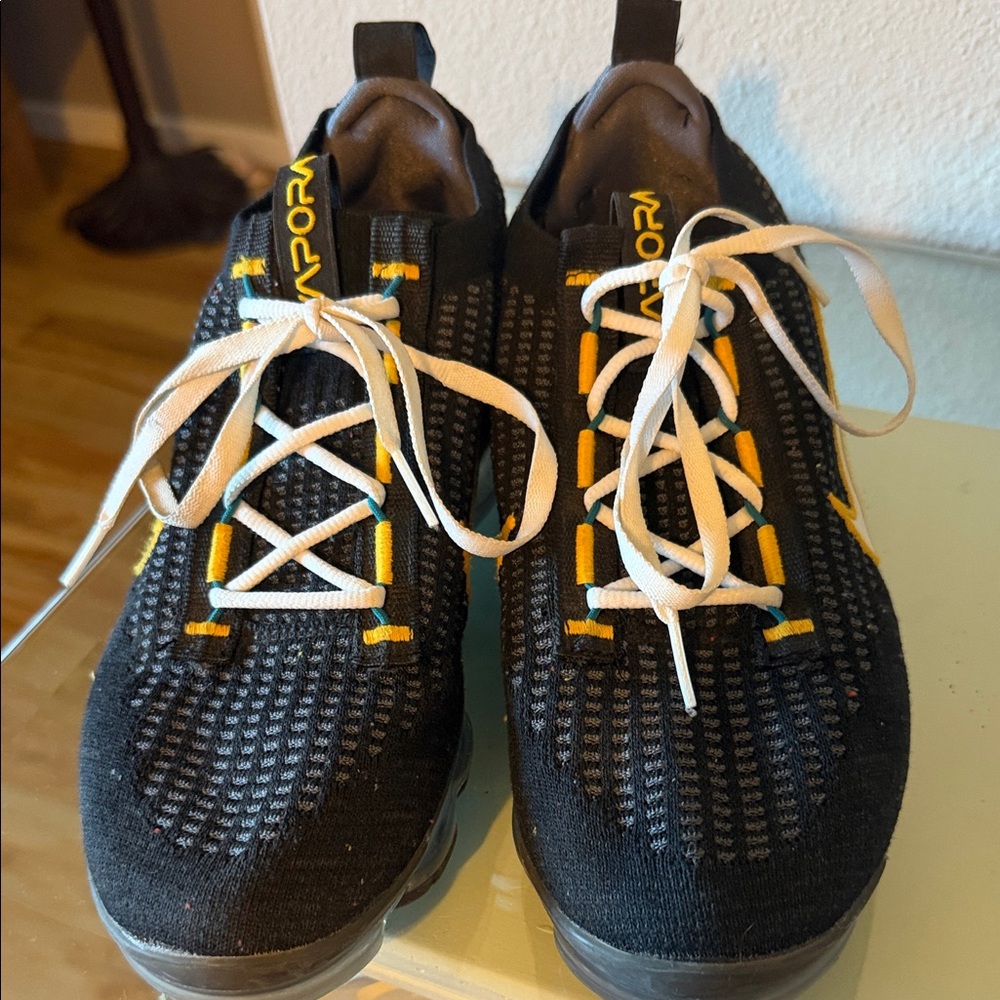 Nike Black and Yellow Men's Sneakers